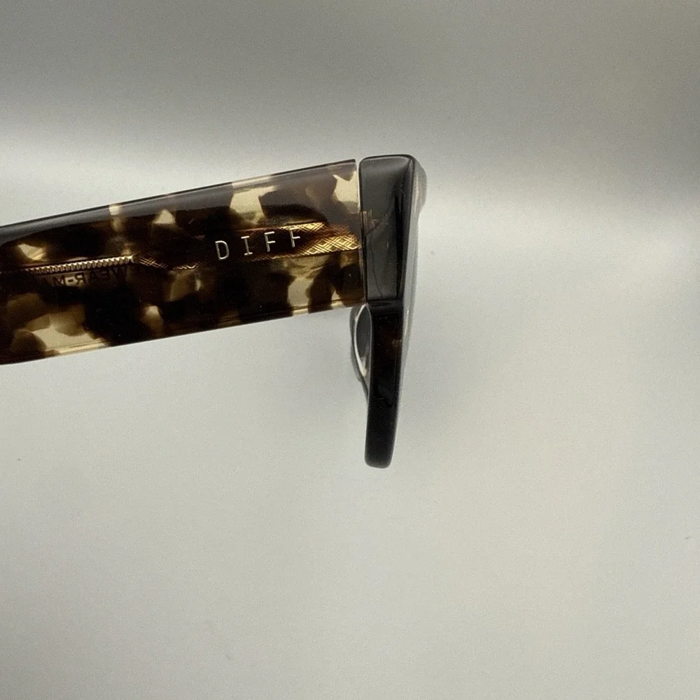 DIFF Remi II Designer Sunglasses Authentic- Tortoise Cat Eye-Polarized Gradient